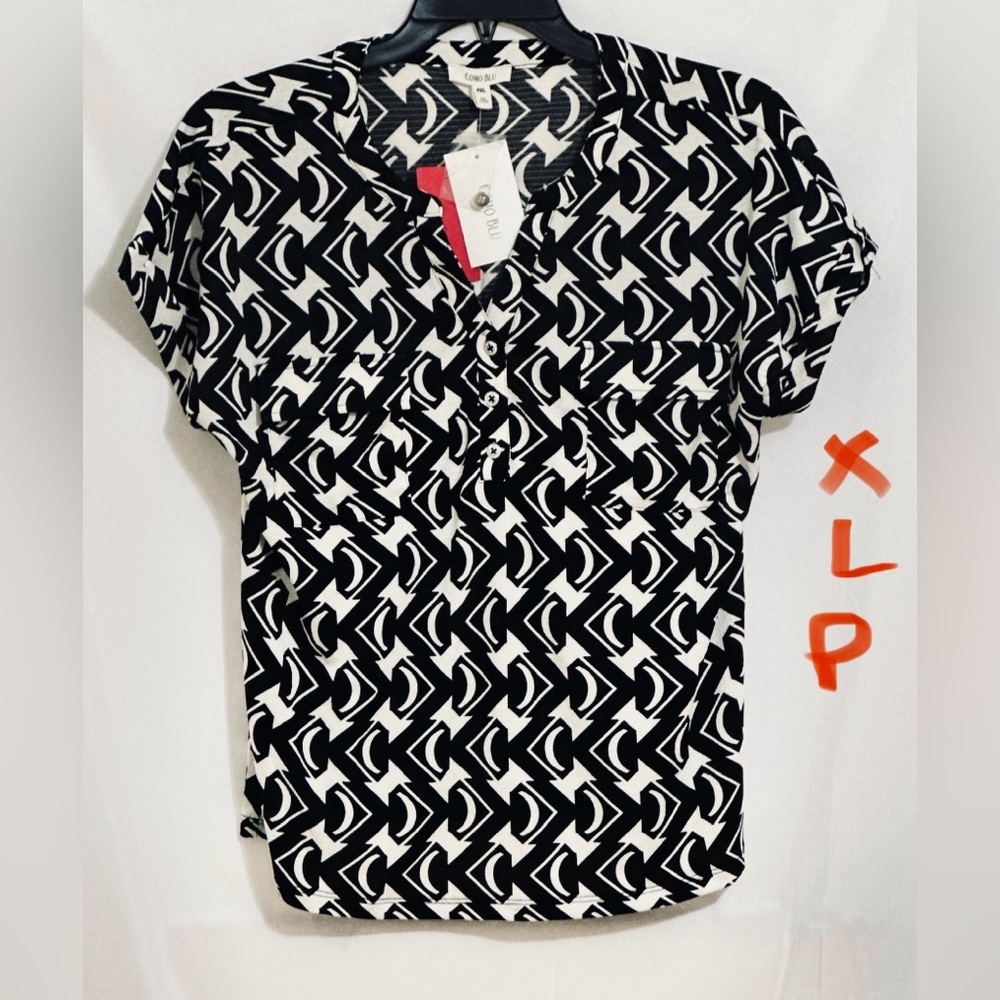LADIES BLACK & WHITE TOP WITH CLEAR RHINESTONE BUTTONS